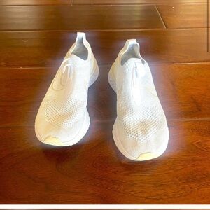 Nike  women’s Phanton Sneakers women SZ 8